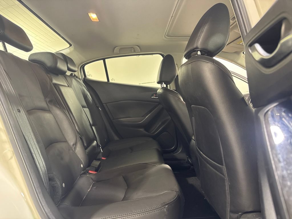 Used 2018 MAZDA MAZDA3 Grand Touring FWD image 25
