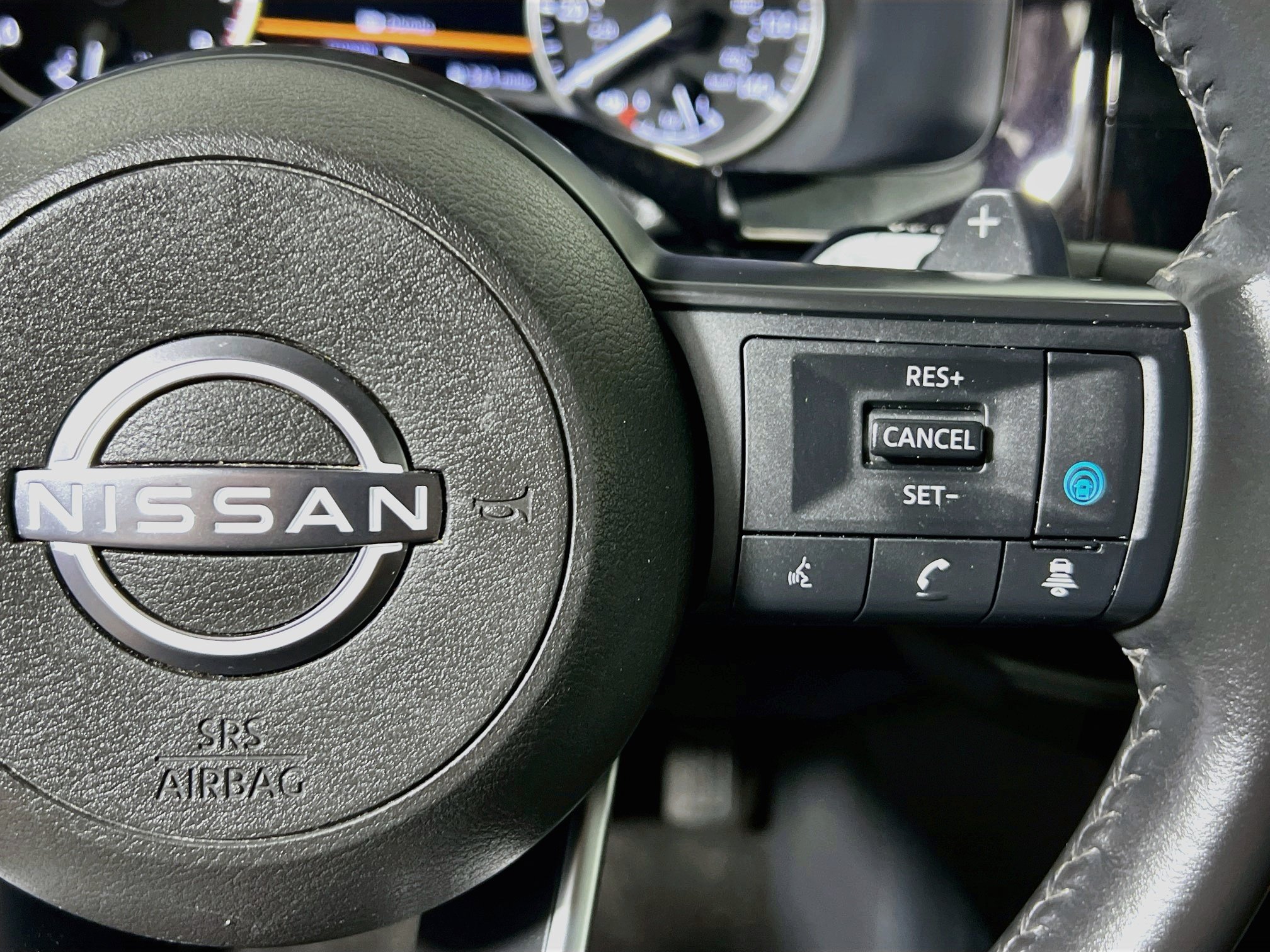 Used 2024 Nissan Pathfinder SV FWD image 19