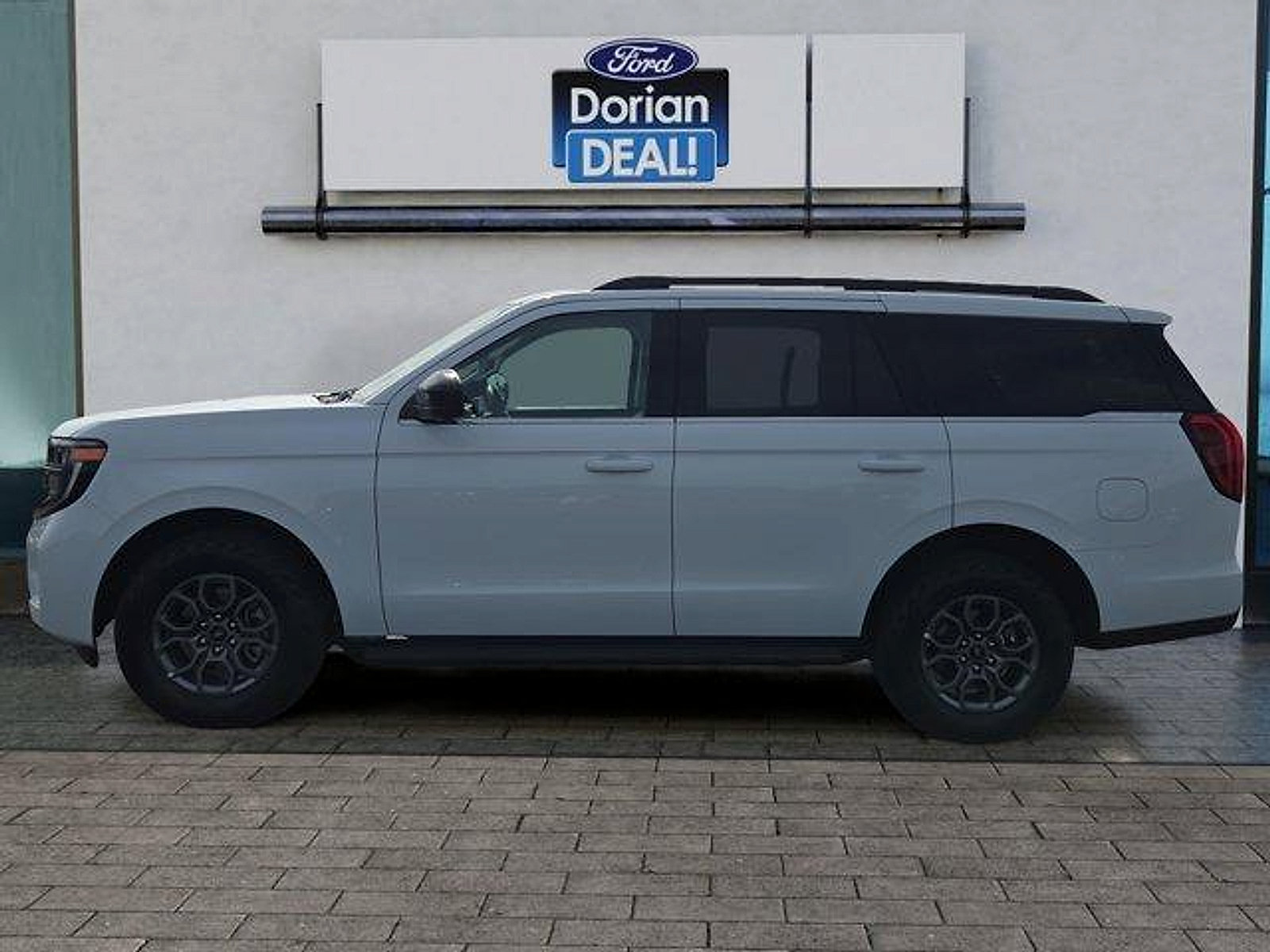 Certified 2025 Ford Expedition Active RWD image 6