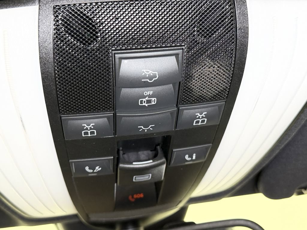 Used 2013 Mercedes-Benz E 350 4MATIC Sedan image 28