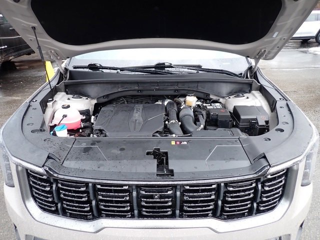 Used 2025 Kia Sorento SX Prestige w/ Olive Brown Leather Package image 12