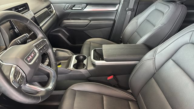 Used 2026 GMC Terrain Elevation w/ Elevation Premium Package AWD/4WD image 17