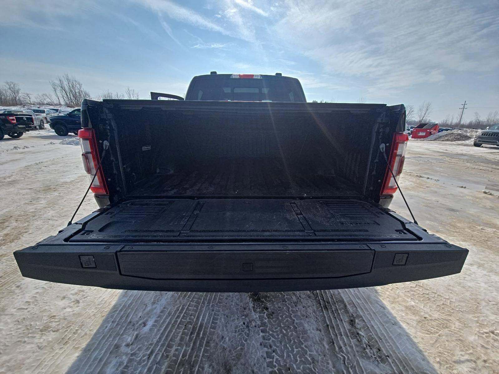 Used 2022 Ford F150 Lariat w/ Equipment Group 502A High image 11