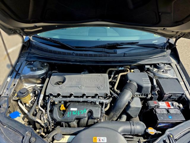 Used 2012 Kia Forte EX image 12