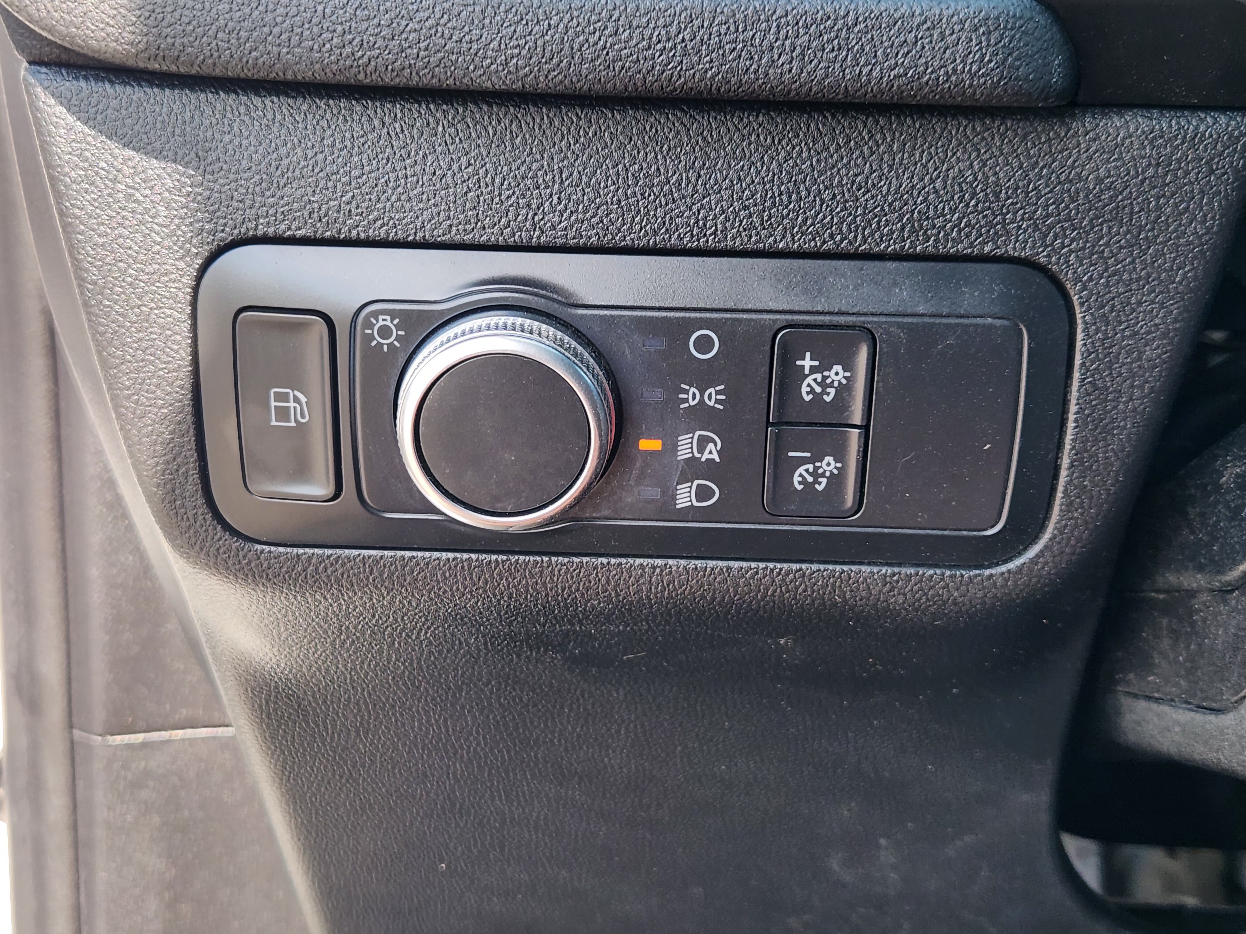Used 2020 Ford Escape SE Sport AWD/4WD image 23