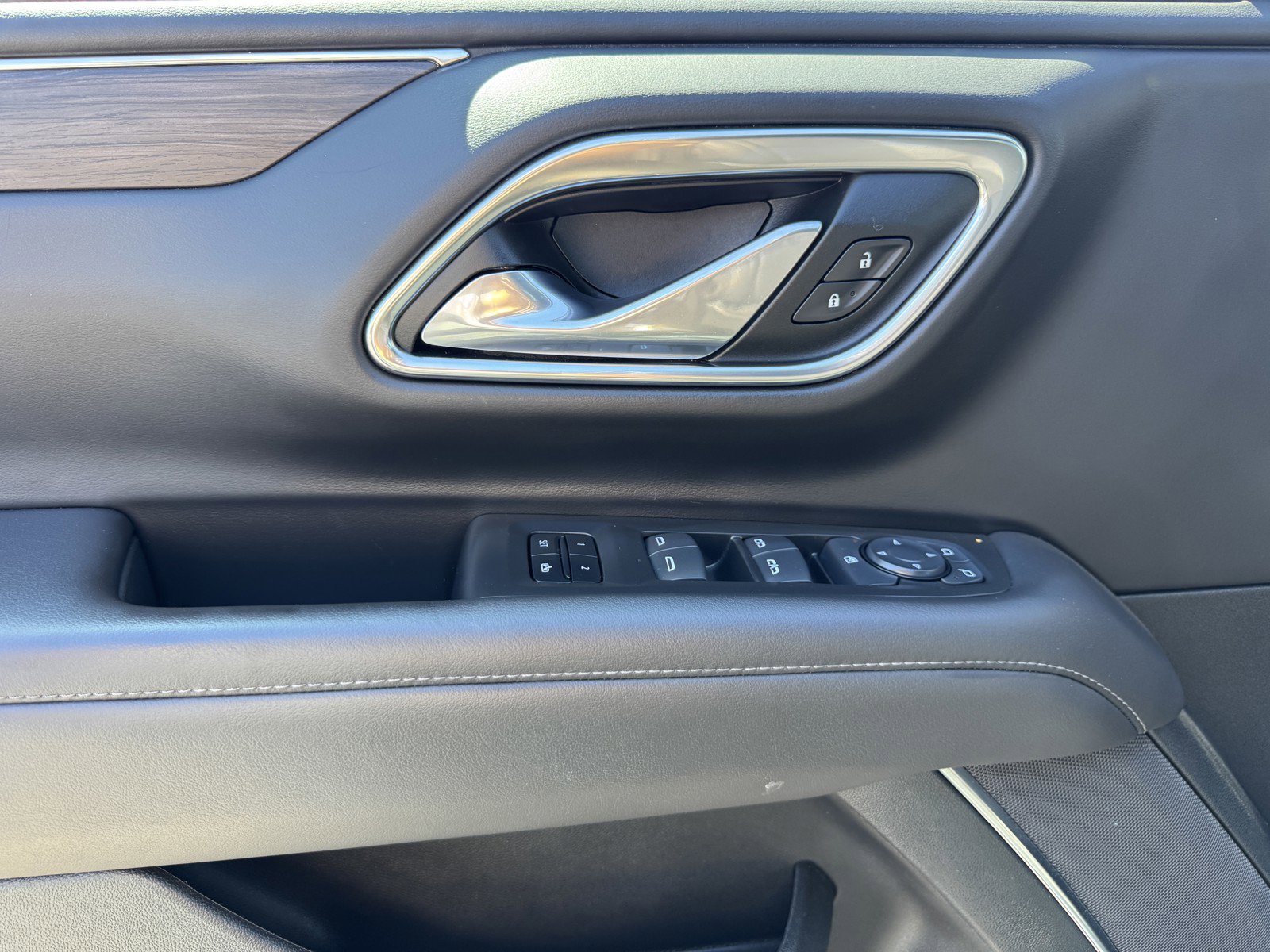 Used 2024 Chevrolet Tahoe LT image 17