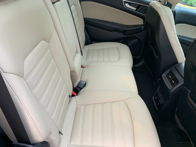 Used 2022 Ford Edge SEL w/ Convenience Package AWD/4WD image 16
