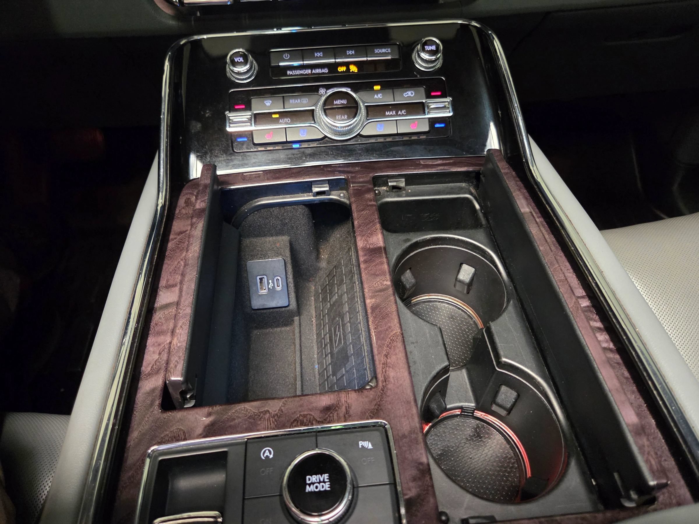 Used 2021 Lincoln Navigator L Reserve RWD image 25