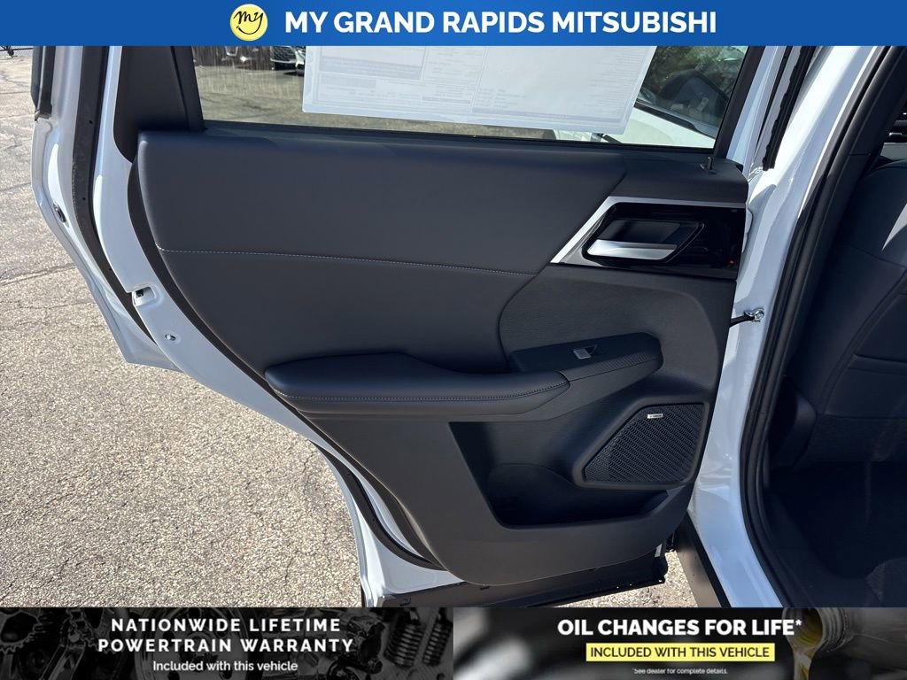 New 2026 Mitsubishi Outlander Trail Edition image 11
