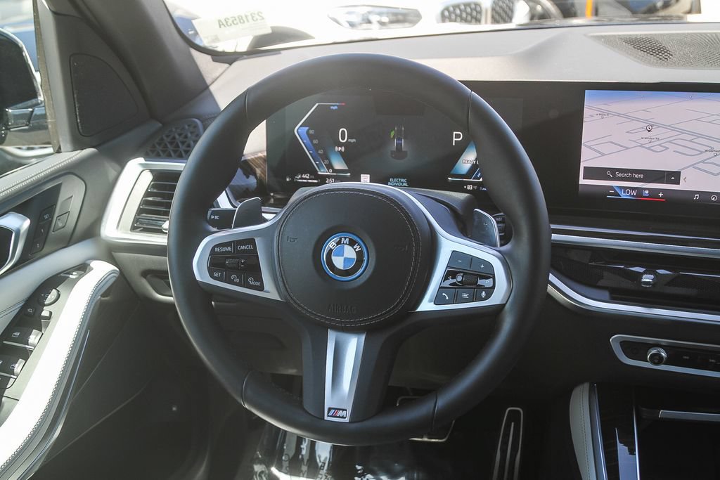 Used 2024 BMW X5 xDrive50e w/ M Sport Package AWD/4WD image 12