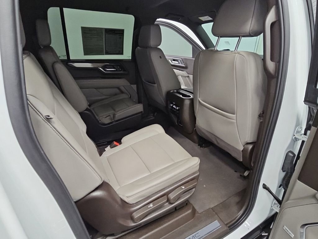 Used 2025 GMC Yukon XL Elevation RWD image 38