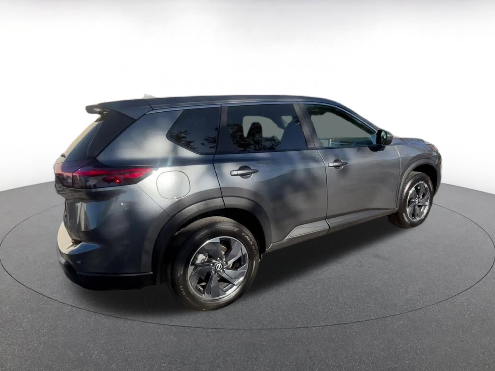 Used 2024 Nissan Rogue SV image 15