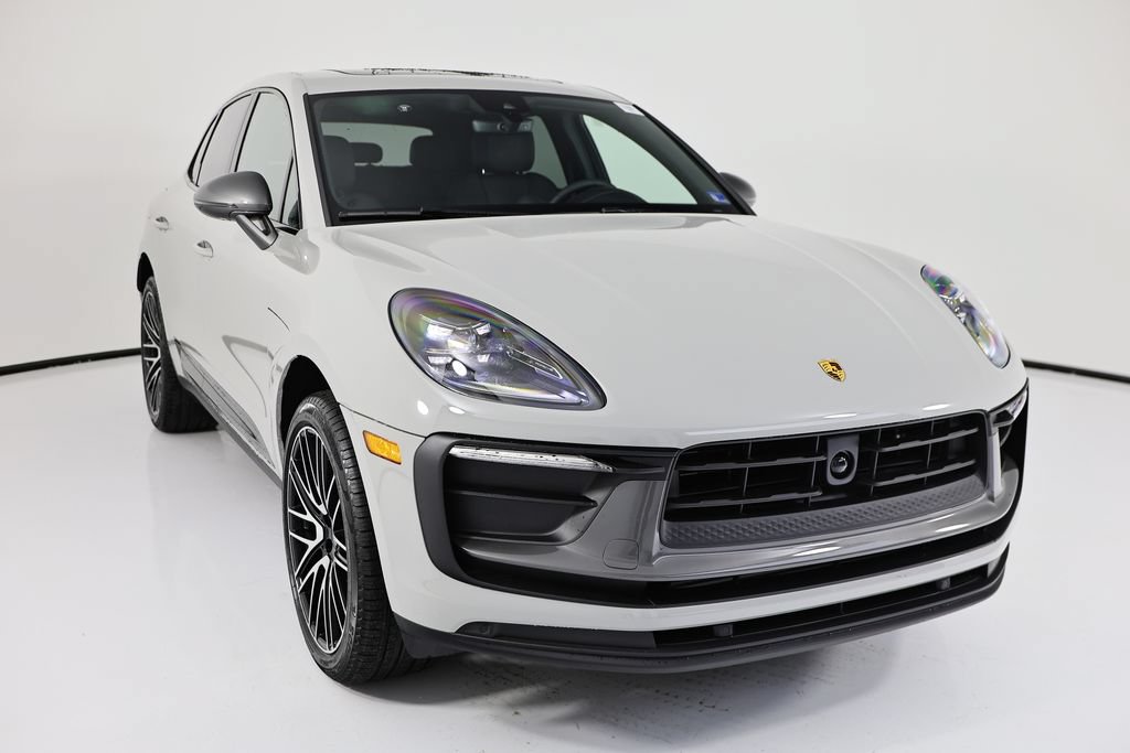 New 2026 Porsche Macan Turbo AWD/4WD image 9