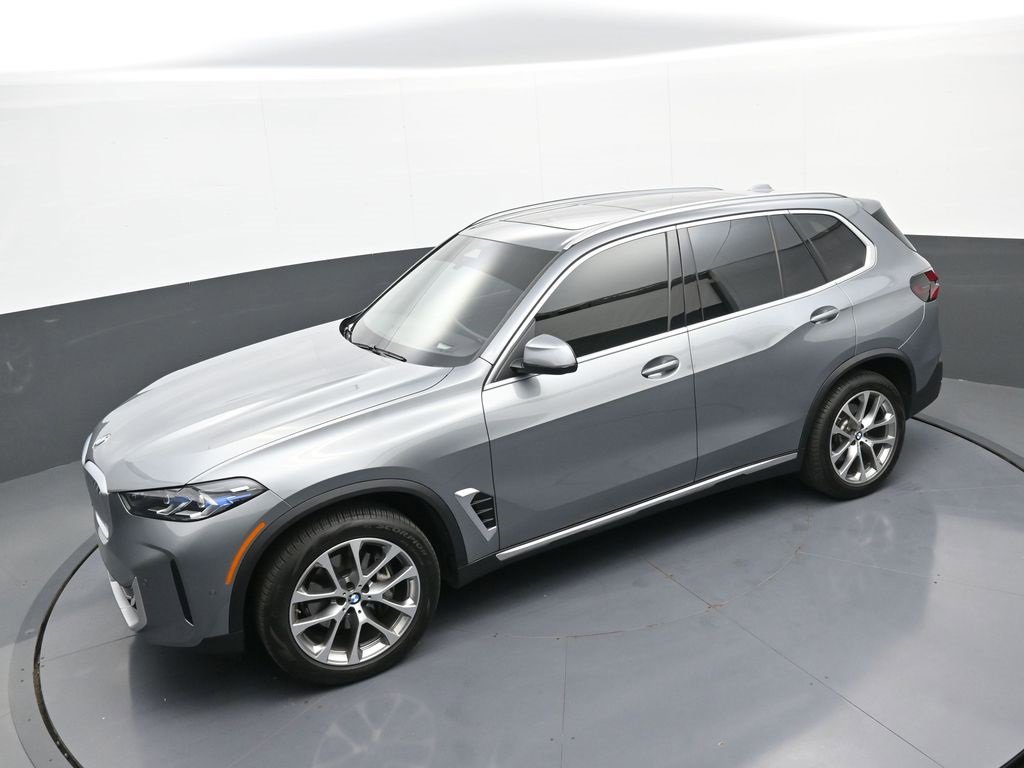 Used 2024 BMW X5 xDrive40i w/ Premium Package image 33