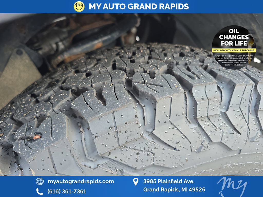 Used 2017 Toyota 4Runner TRD Off-Road Premium AWD/4WD image 33
