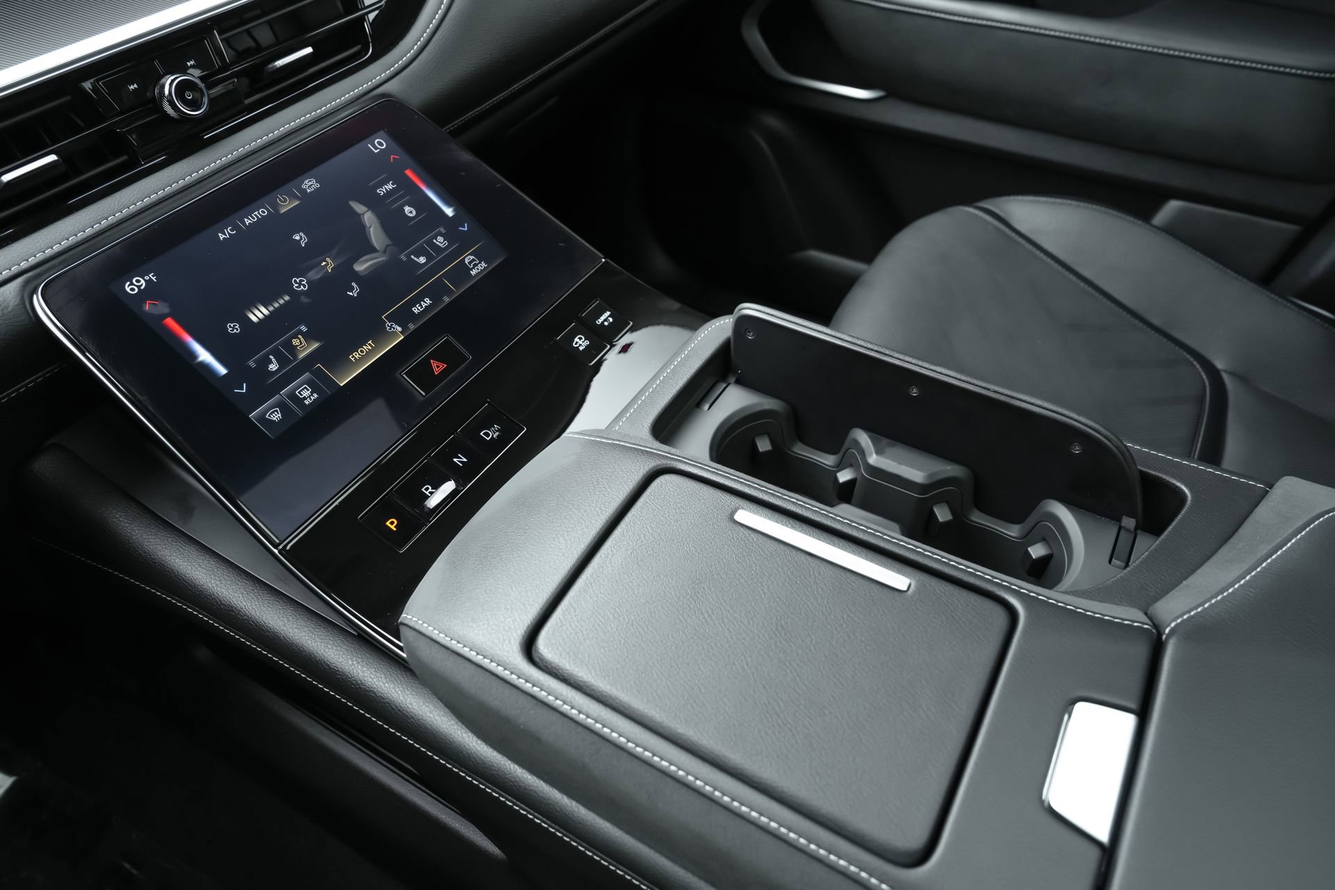 Certified 2026 INFINITI QX80 Luxe w/ Cargo Package AWD/4WD image 12