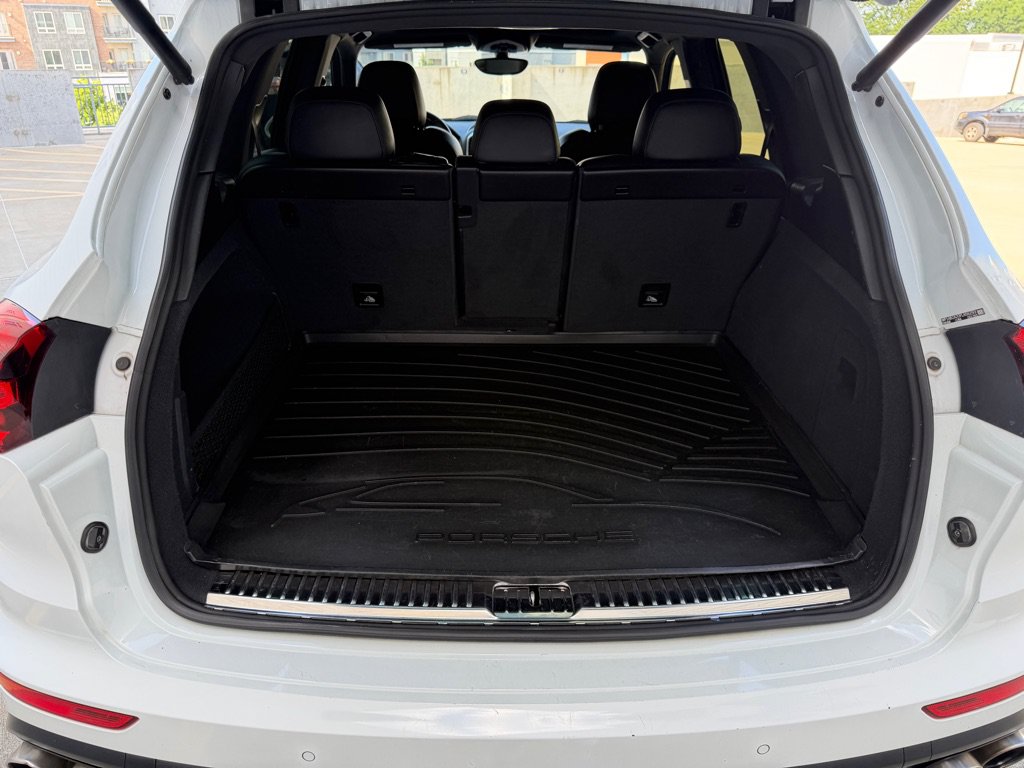 Used 2015 Porsche Cayenne S AWD/4WD image 23