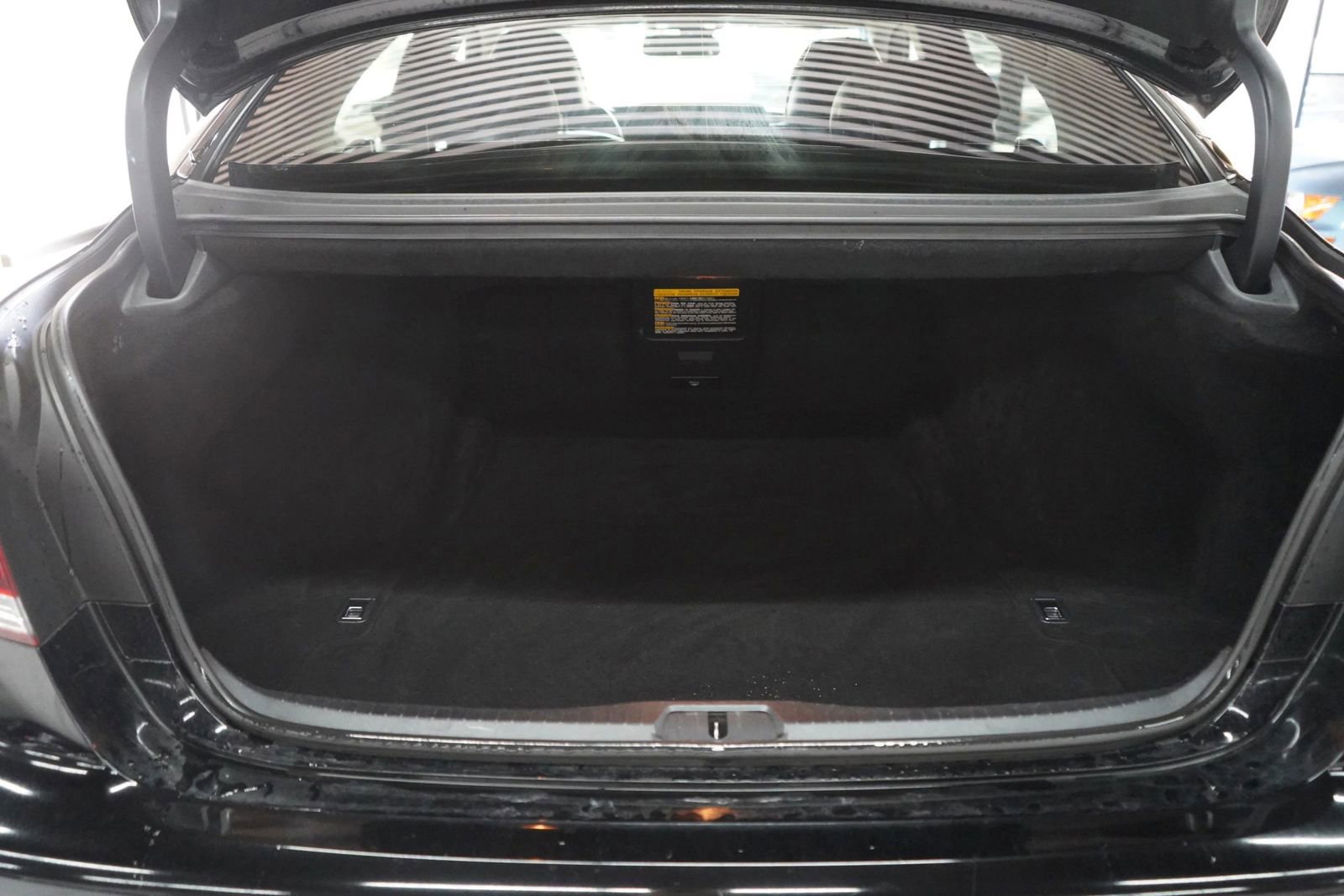 Used 2014 Lexus LS 460 RWD image 23
