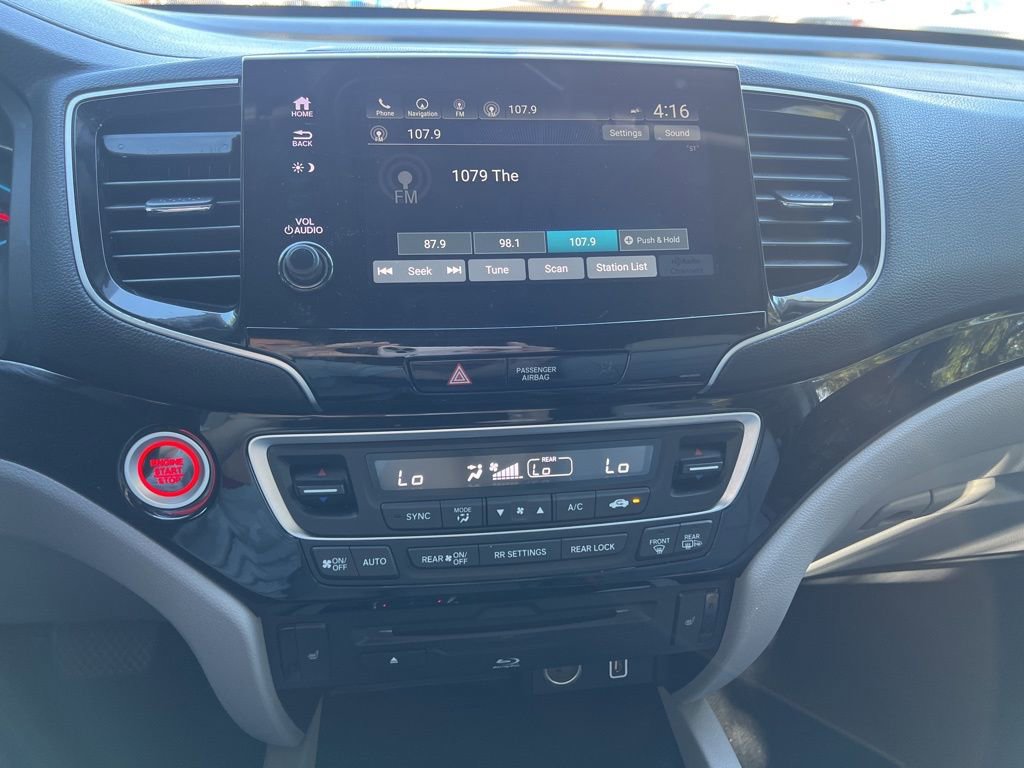 Used 2022 Honda Pilot Touring image 32