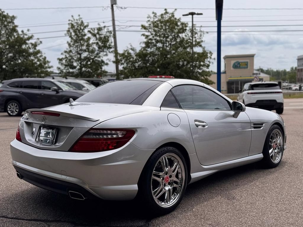 Used 2015 Mercedes-Benz SLK 250 image 7