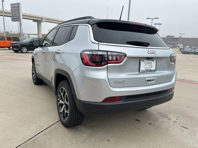 Used 2026 Jeep Compass Limited AWD/4WD image 6