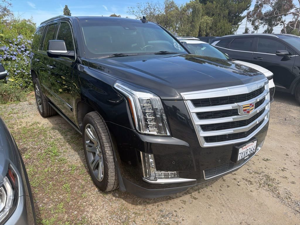 Used 2017 Cadillac Escalade Premium Luxury image 3
