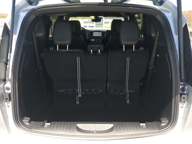 New 2026 Chrysler Pacifica Select image 14