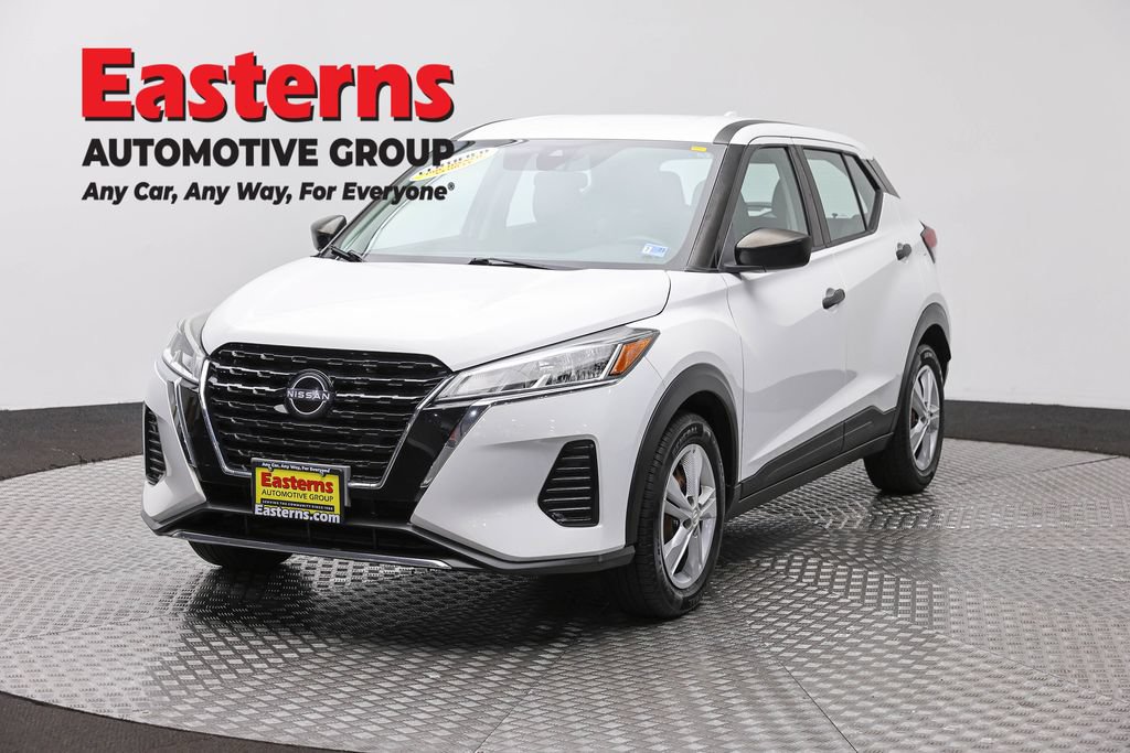 Used 2022 Nissan Kicks S