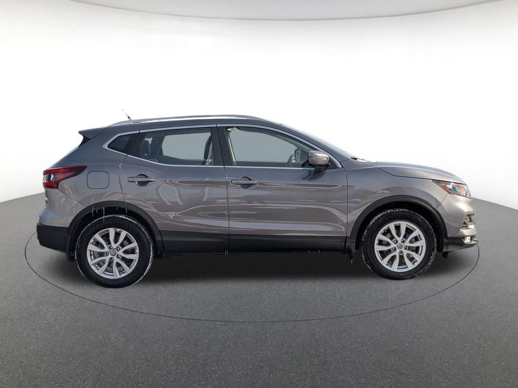 Used 2022 Nissan Rogue Sport SV w/ Technology Package image 4