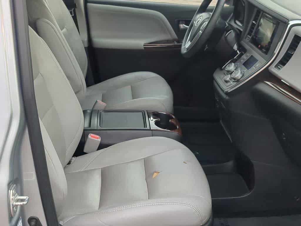 Used 2015 Toyota Sienna Limited Premium AWD/4WD image 20