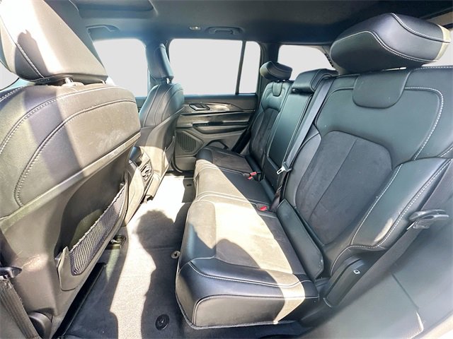 Used 2023 Jeep Grand Cherokee Altitude image 24