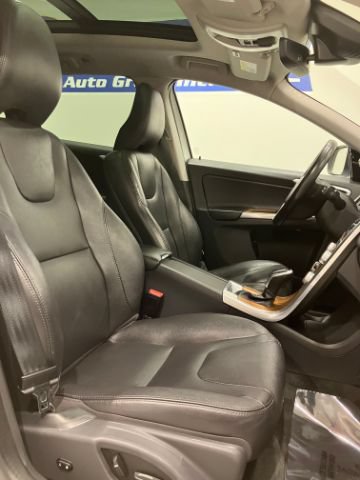 Used 2017 Volvo XC60 T6 Inscription w/ Protection Package AWD/4WD image 37