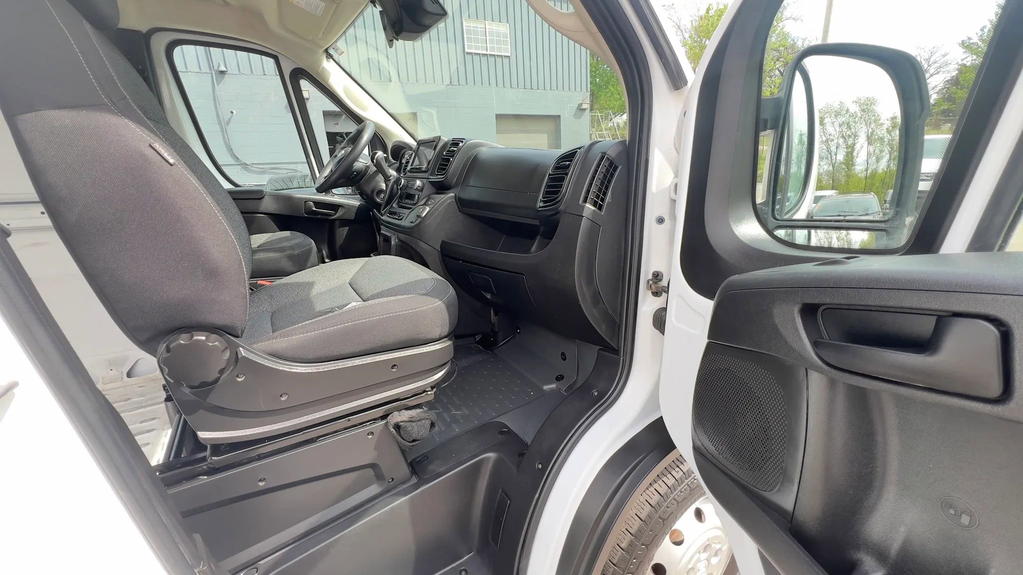 Used 2023 RAM ProMaster 2500 FWD image 16