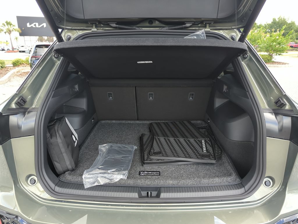 New 2026 Volkswagen Tiguan SEL R-Line AWD/4WD image 19