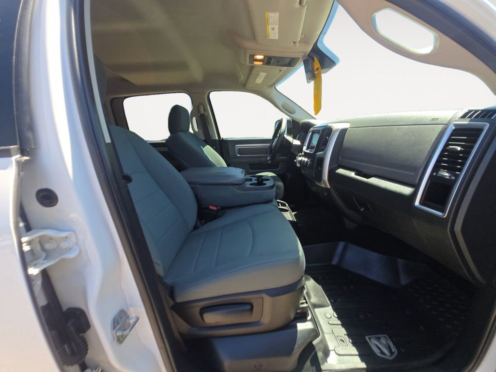 Used 2016 RAM 1500 Classic SLT AWD/4WD image 15