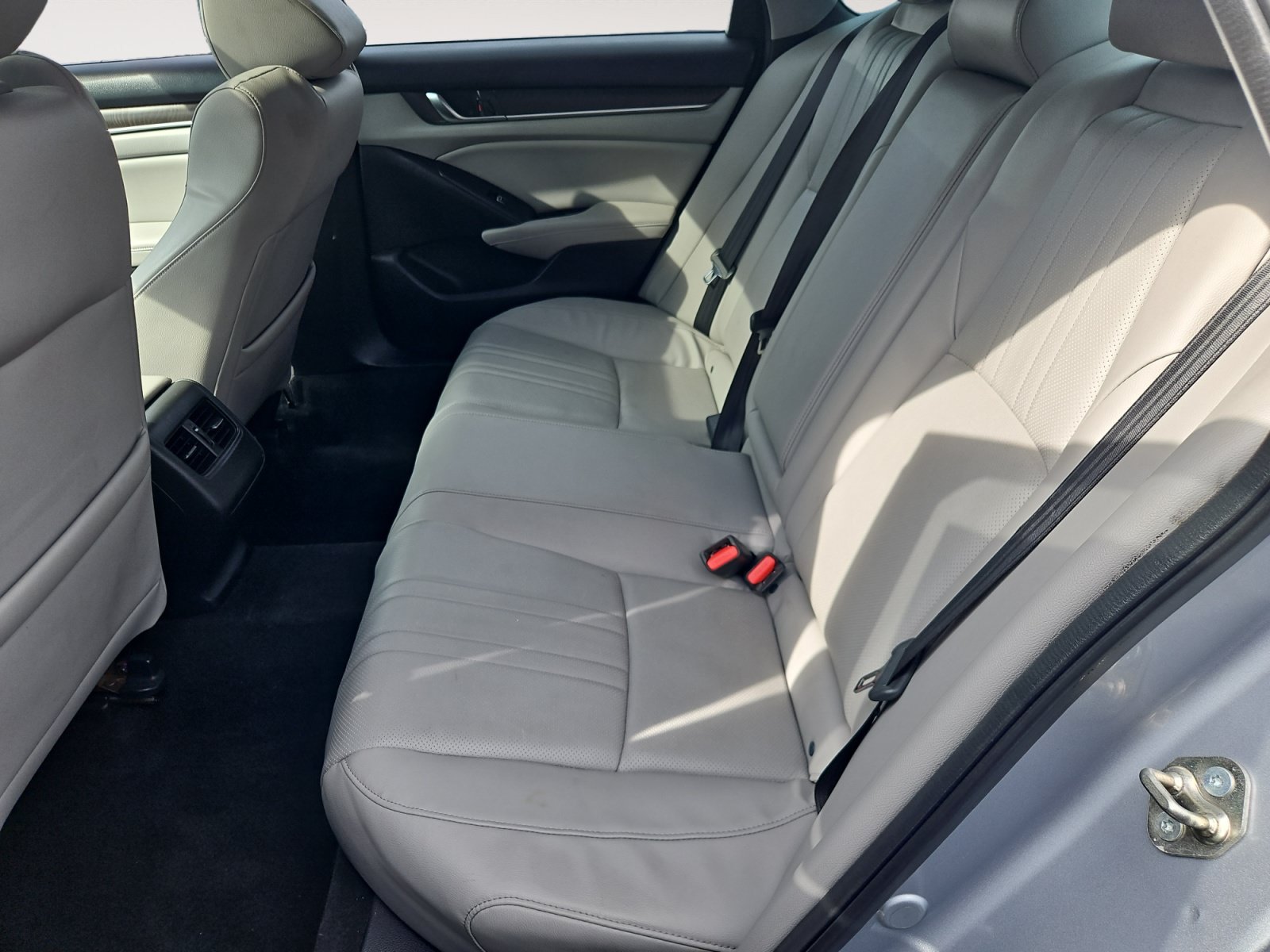 Used 2018 Honda Accord EX-L image 13