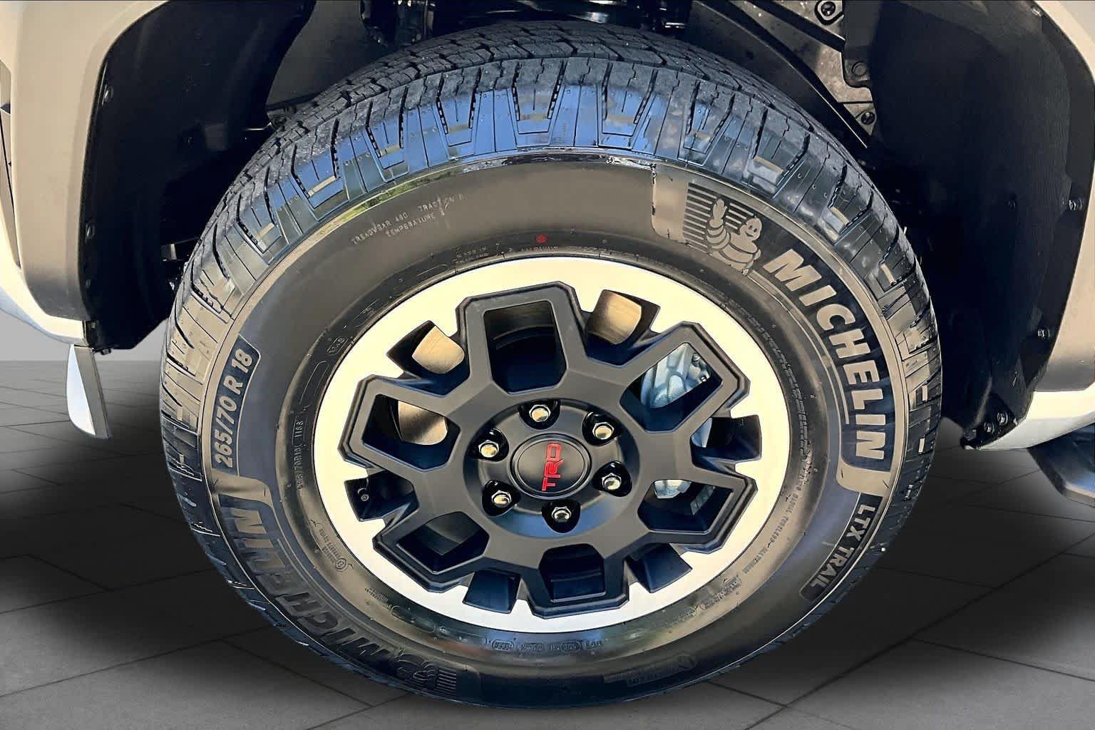 Certified 2026 Toyota 4Runner TRD Off-Road Premium AWD/4WD image 11
