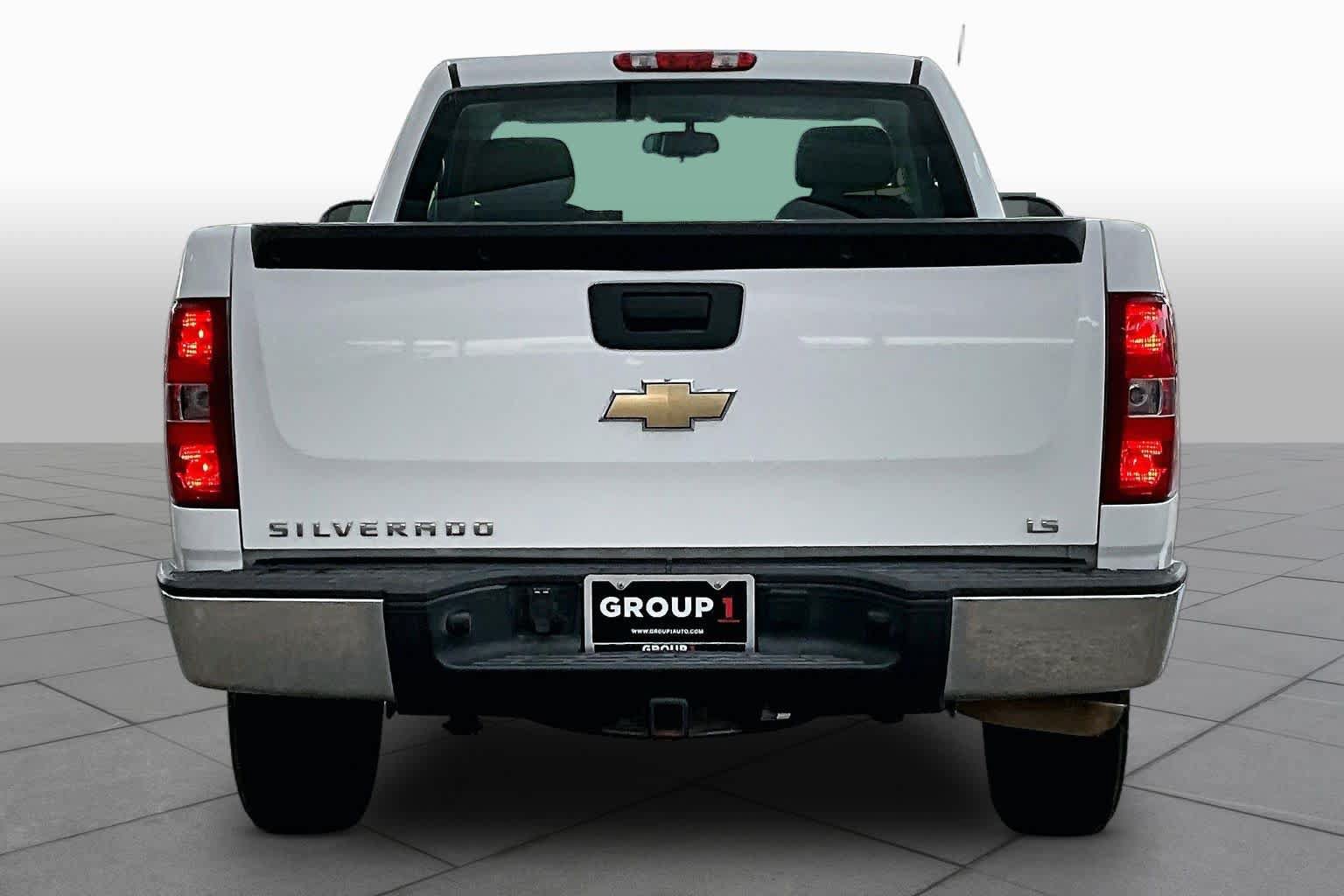 Used 2011 Chevrolet Silverado 1500 W/T w/ LS Package RWD image 4