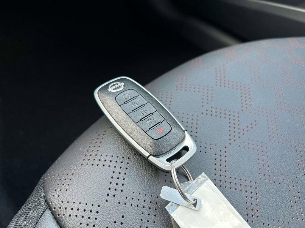 New 2026 Nissan Sentra SR w/ SR Premium Package FWD image 14