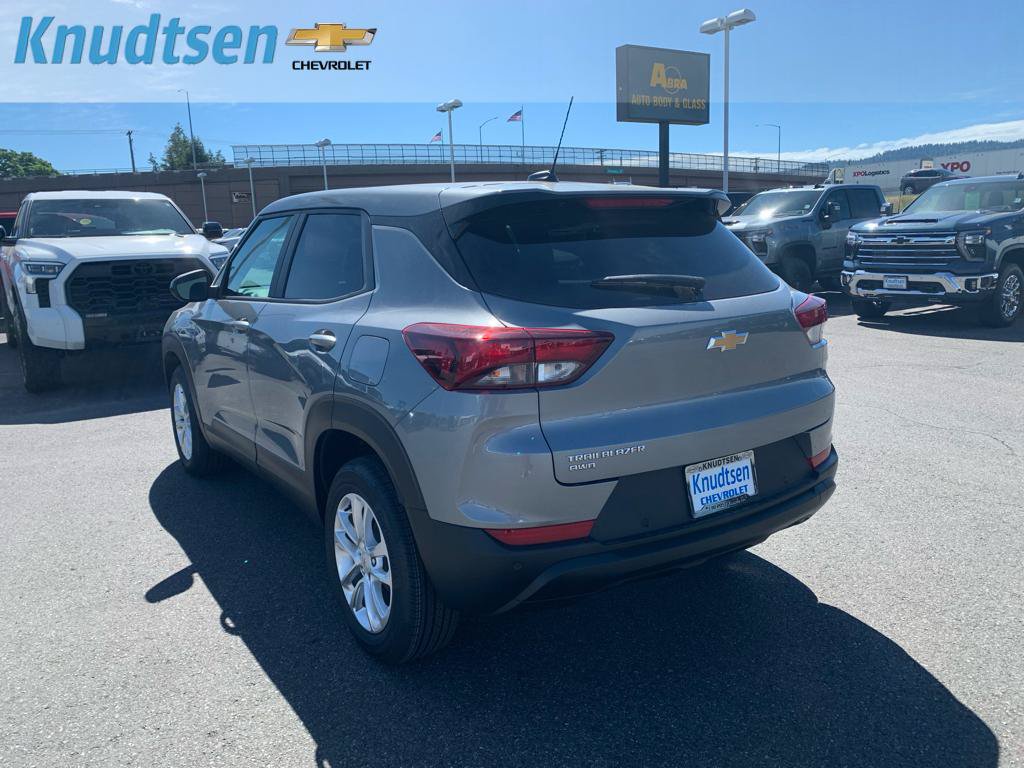 New 2026 Chevrolet TrailBlazer LS w/ LS Convenience Package AWD/4WD image 5