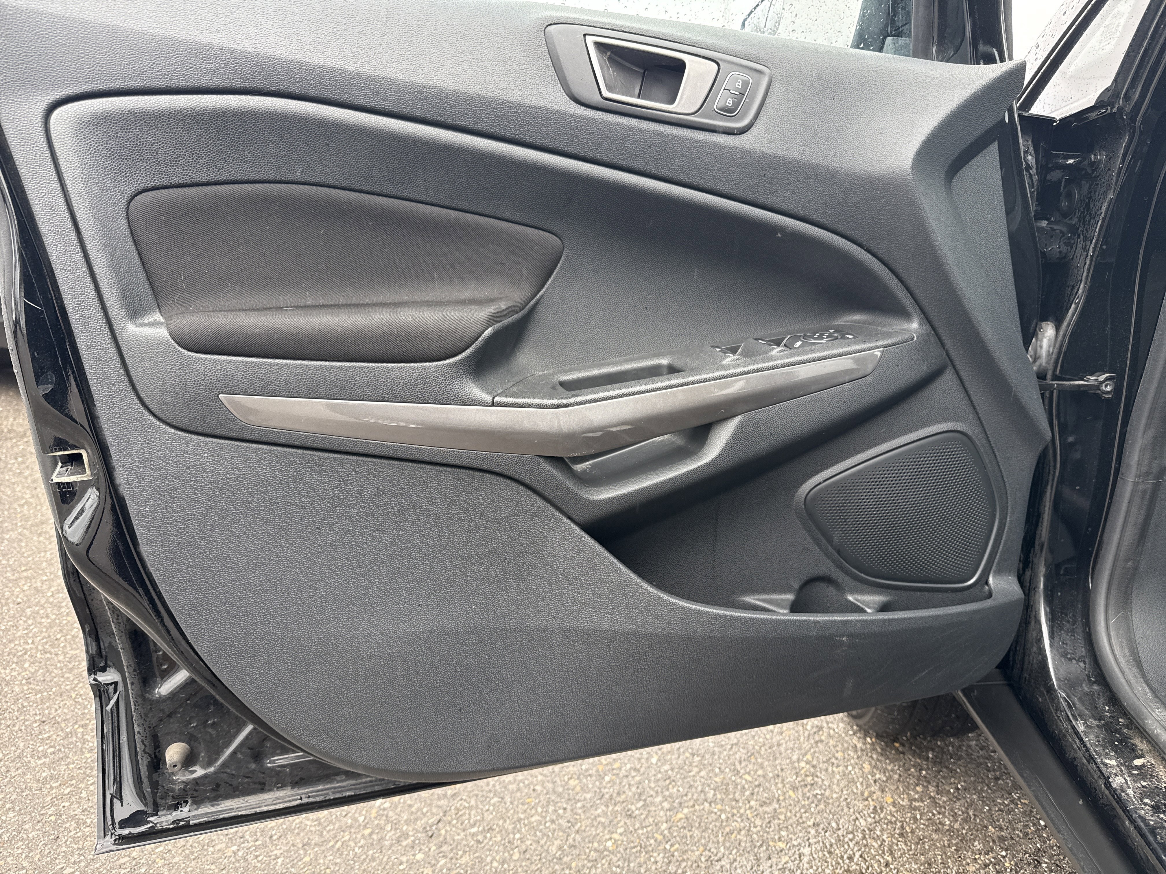 Used 2021 Ford EcoSport SE image 14