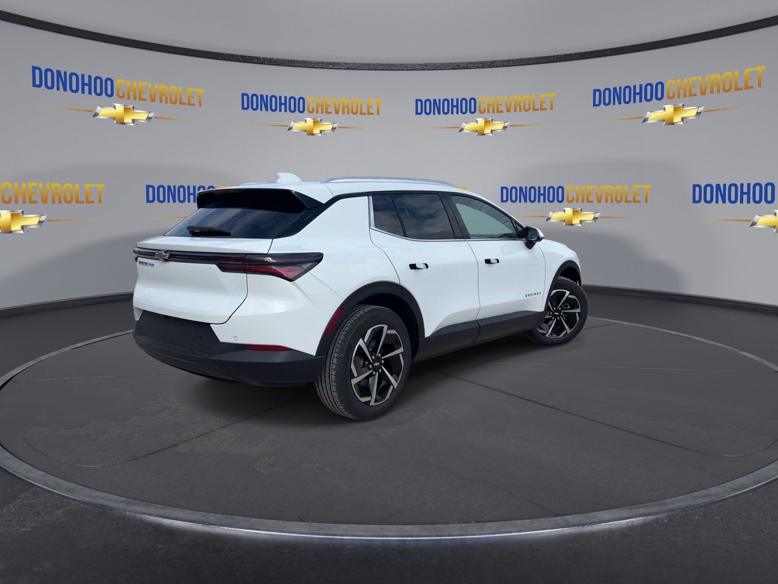 New 2026 Chevrolet Equinox EV LT image 11