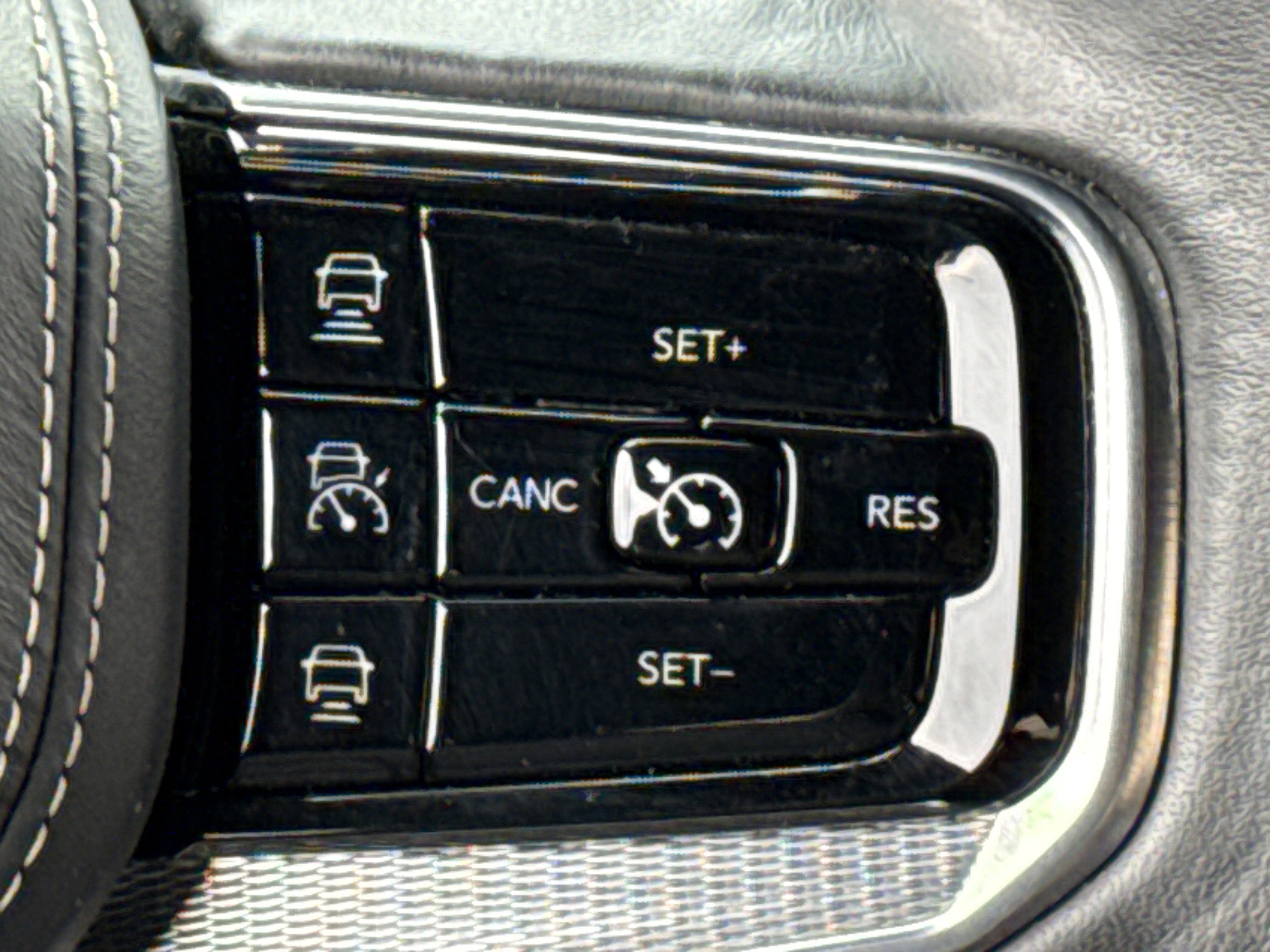 Used 2022 Jeep Grand Wagoneer Series II w/ Premium Group II image 20