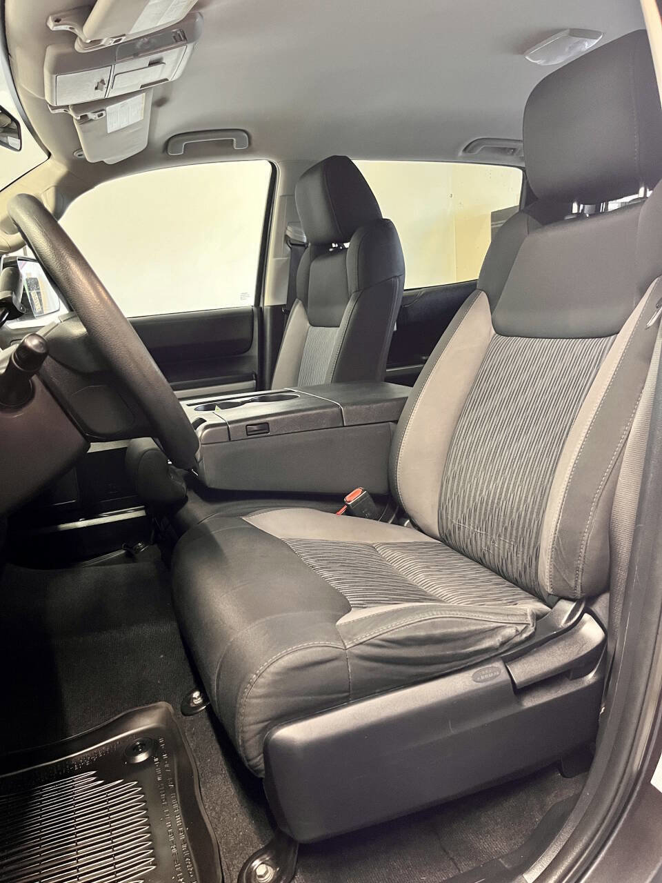 Used 2016 Toyota Tundra SR5 w/ TRD Off Road Package AWD/4WD image 14