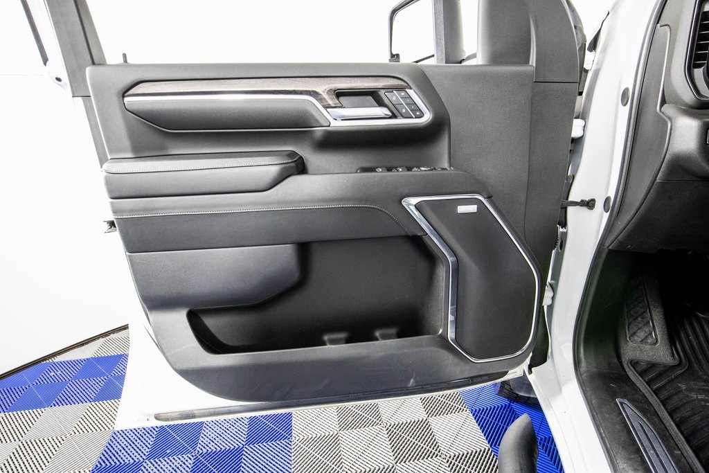 Used 2024 Chevrolet Silverado 2500 LTZ w/ LTZ Plus Package image 12