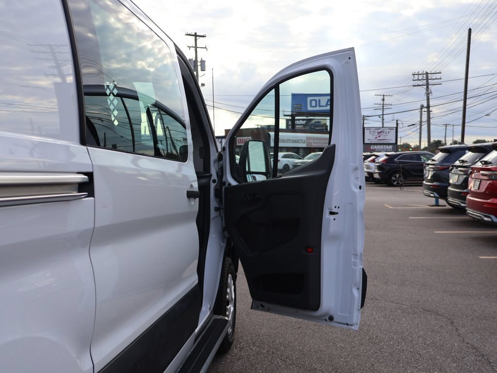 Used 2024 Ford Transit 250 Low Roof w/ Exterior Upgrade Package RWD image 20