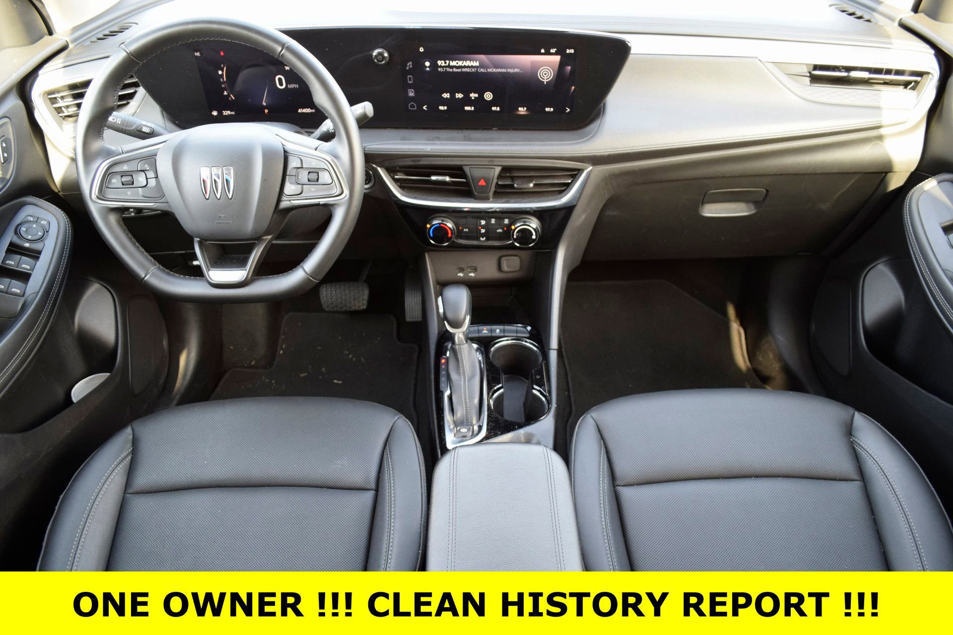 Used 2024 Buick Encore GX Sport Touring image 2