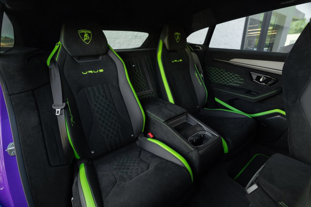Used 2024 Lamborghini Urus Performante AWD/4WD image 35