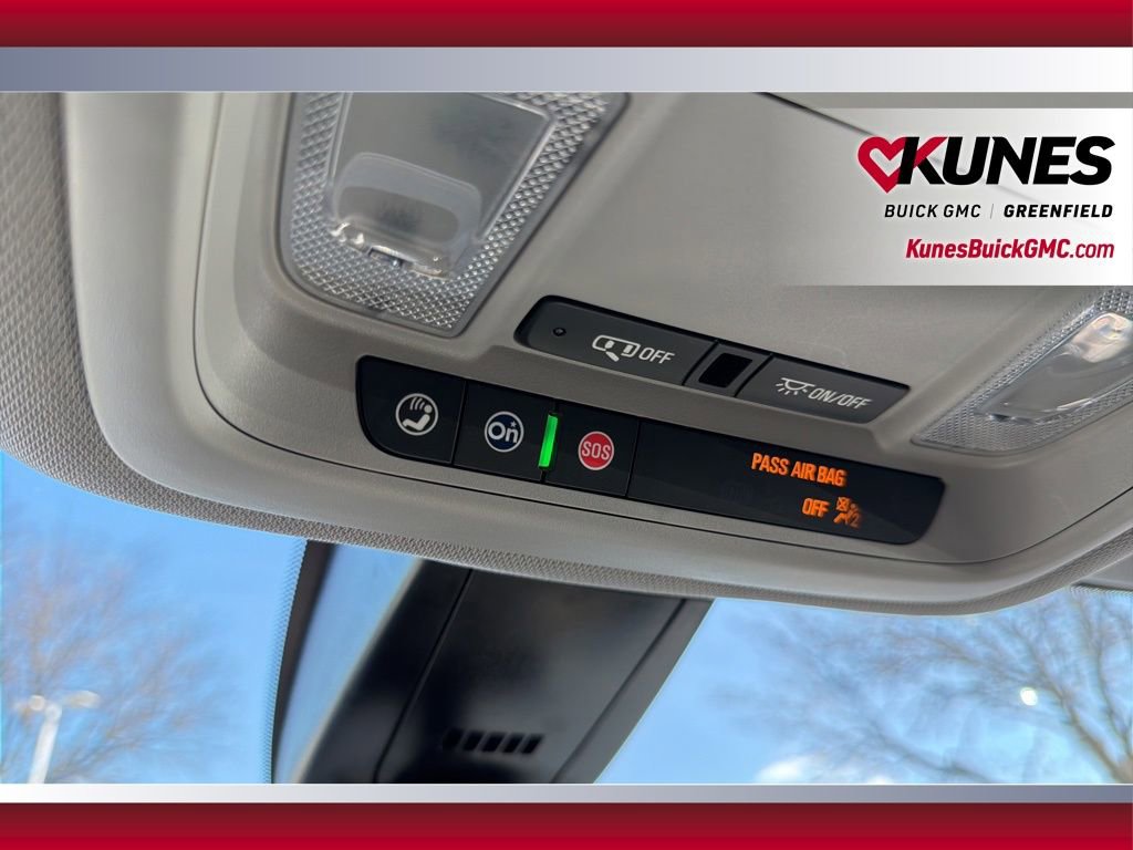 Used 2025 Chevrolet Blazer LT FWD image 32