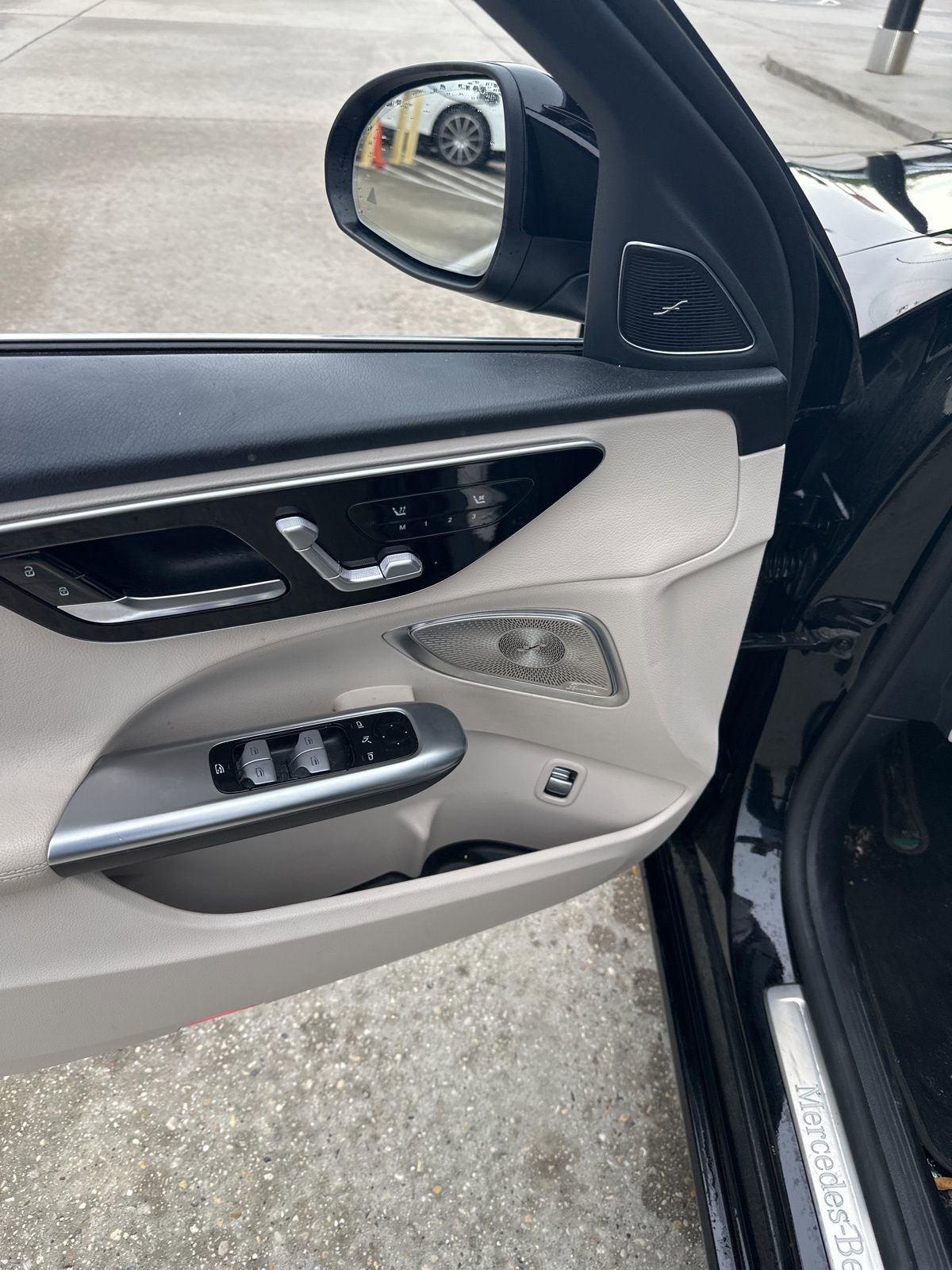 Used 2022 Mercedes-Benz C 300 Sedan image 11